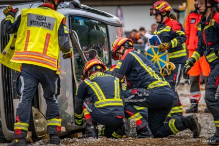 Dinamični prikaz reševanje v prometni nesreči PGD Postojna, foto Ivica Meglić 2